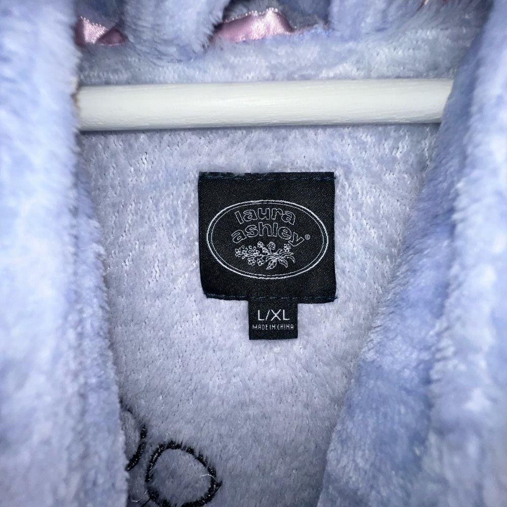 Laura Ashley Paw Robe - Picture 2 of 3